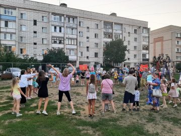 Праздники во дворах