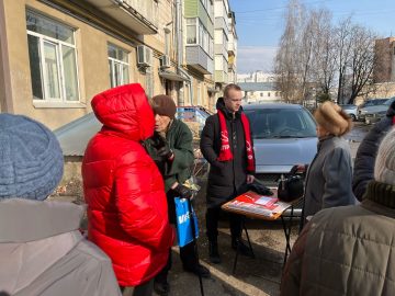 Костромские коммунисты провели диалог с жителями: Референдум, проблемы двора и вой собак из СИЗО - 5